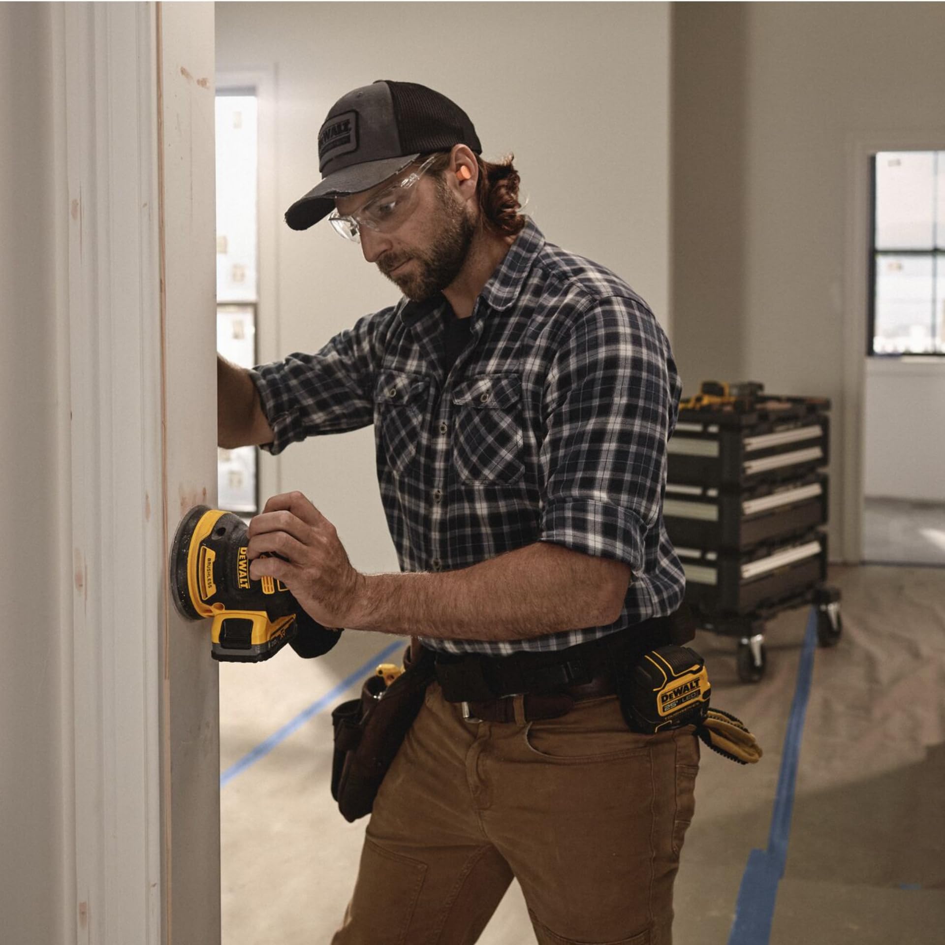 dewalt-lijadora-rotorbital-sin-escobillas-18v-xr-125-mm-dcw210nt-xj-con-malet-n- image 3