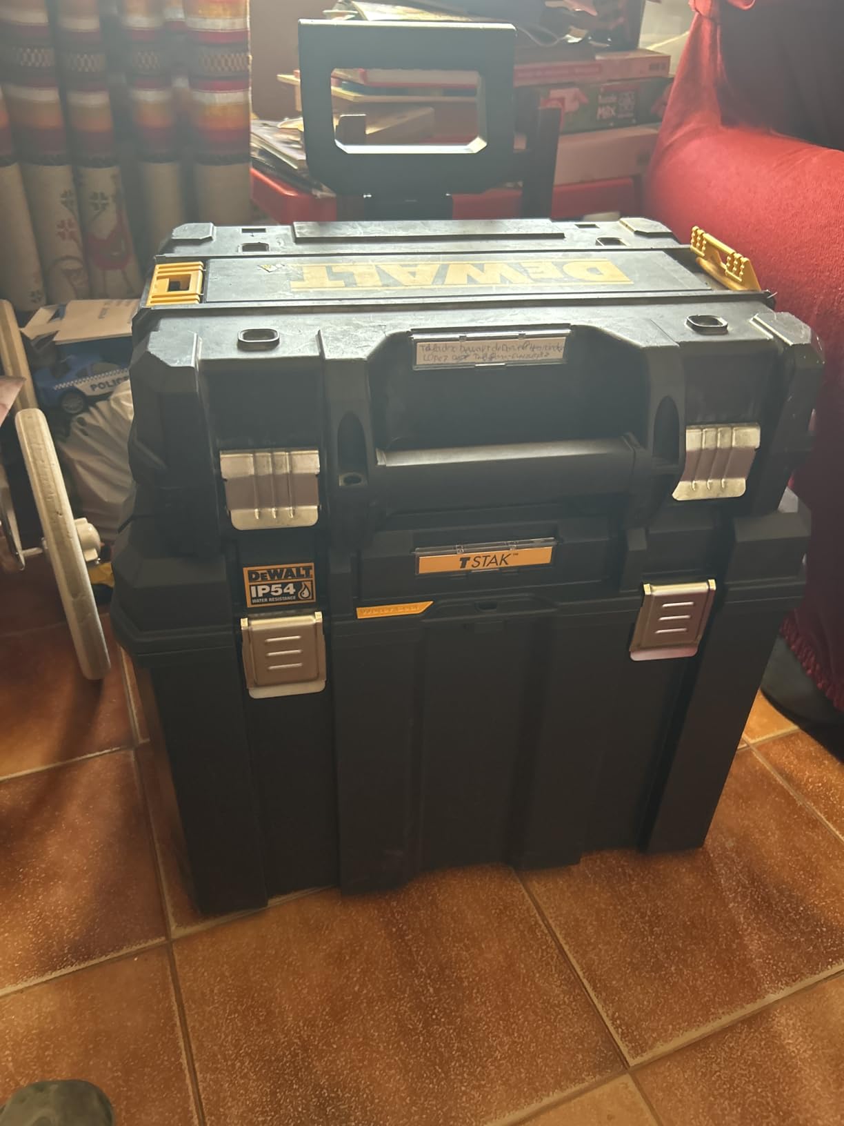 Buena caja, pero un poco cara