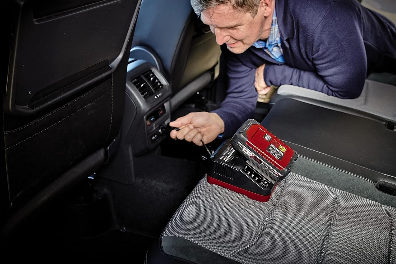 einhell-power-x-car-3a-cargador-para-coche-12v-compatible-con-bater-as-power-x-c image 3