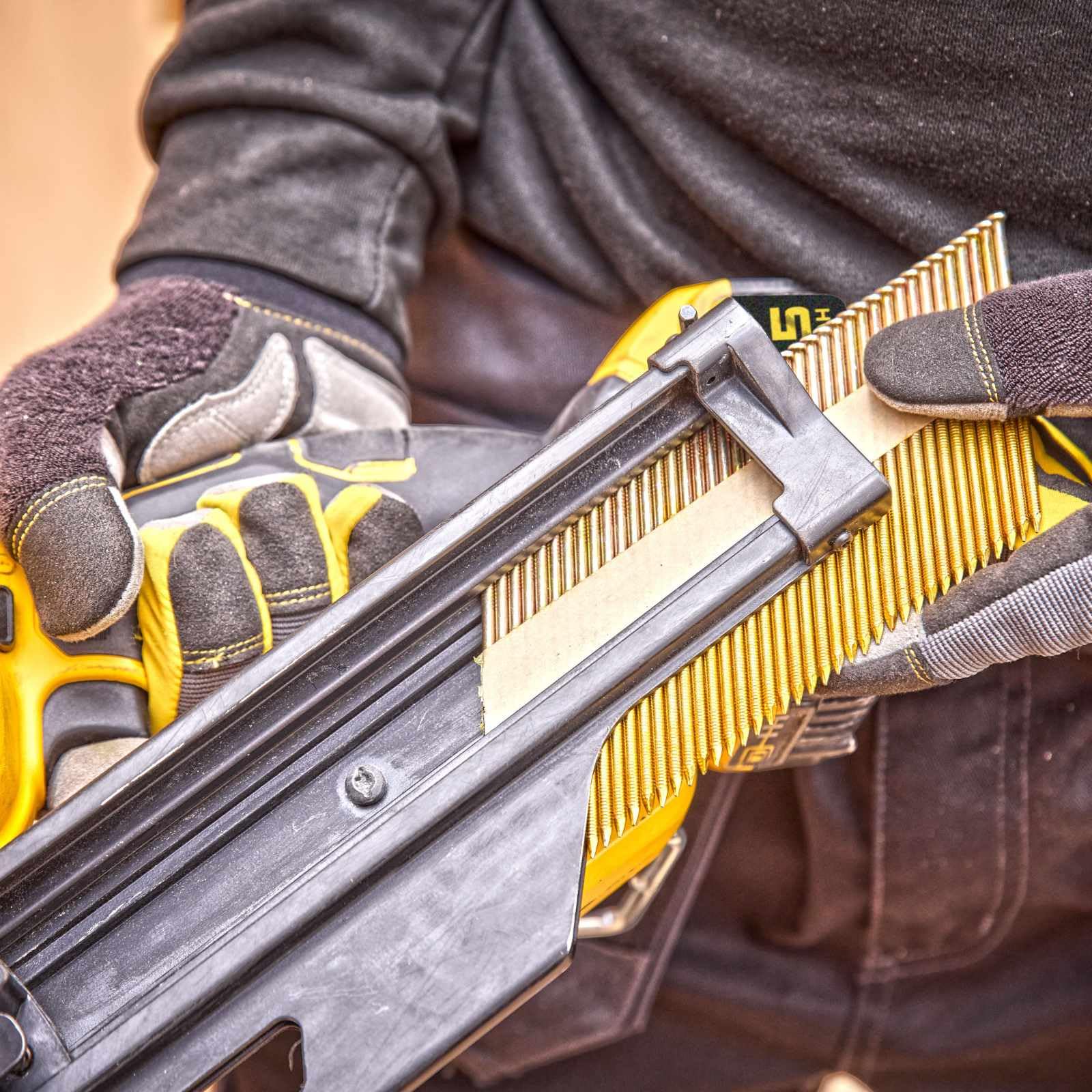 dewalt-dcn930n-xj-clavadora-de-estructuras-sin-escobillas-xr-18v-solo-herramient image 7