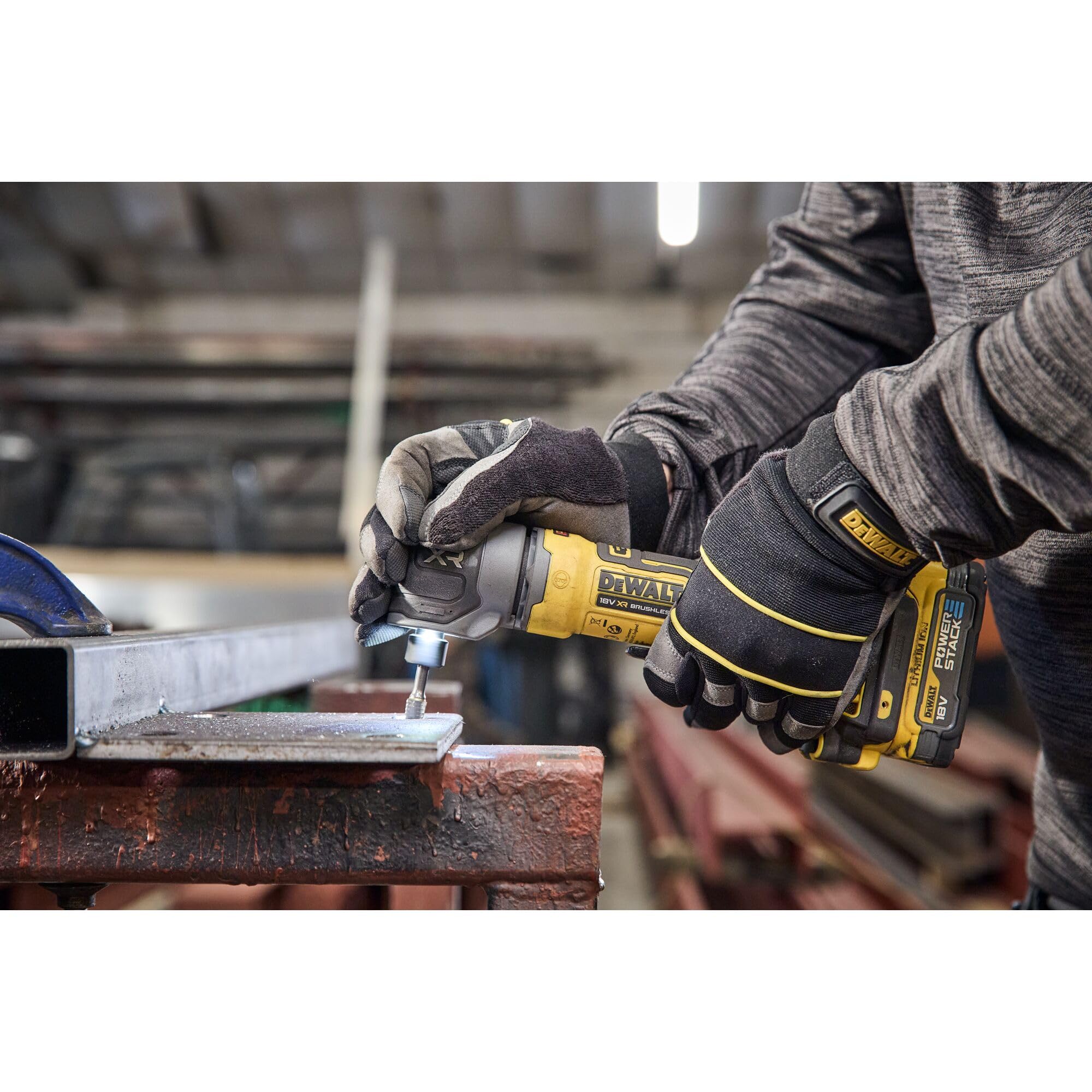 dewalt-amoladora-angular-recta-compacta-sin-escobillas-18v-xr-dcg421n-xj-solo-cu image 2