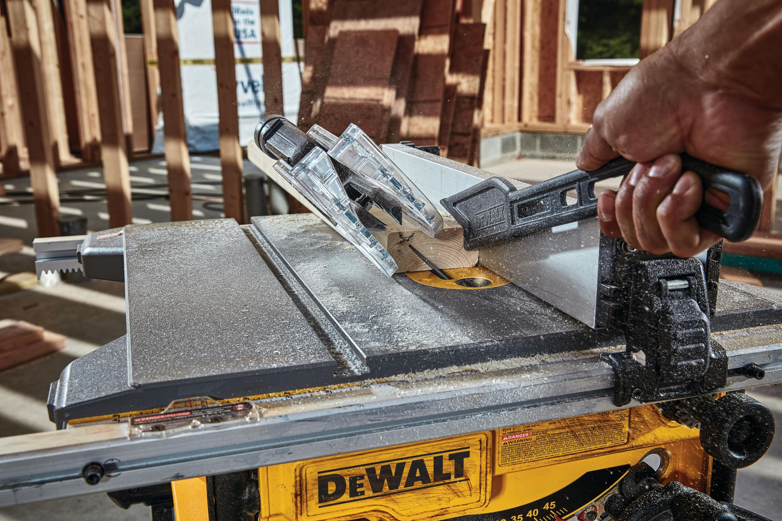 dewalt-dwe7485-qs-sierra-de-mesa-compacta-210-mm-5800-rpm-biselado-48-corte-m-xi image 7