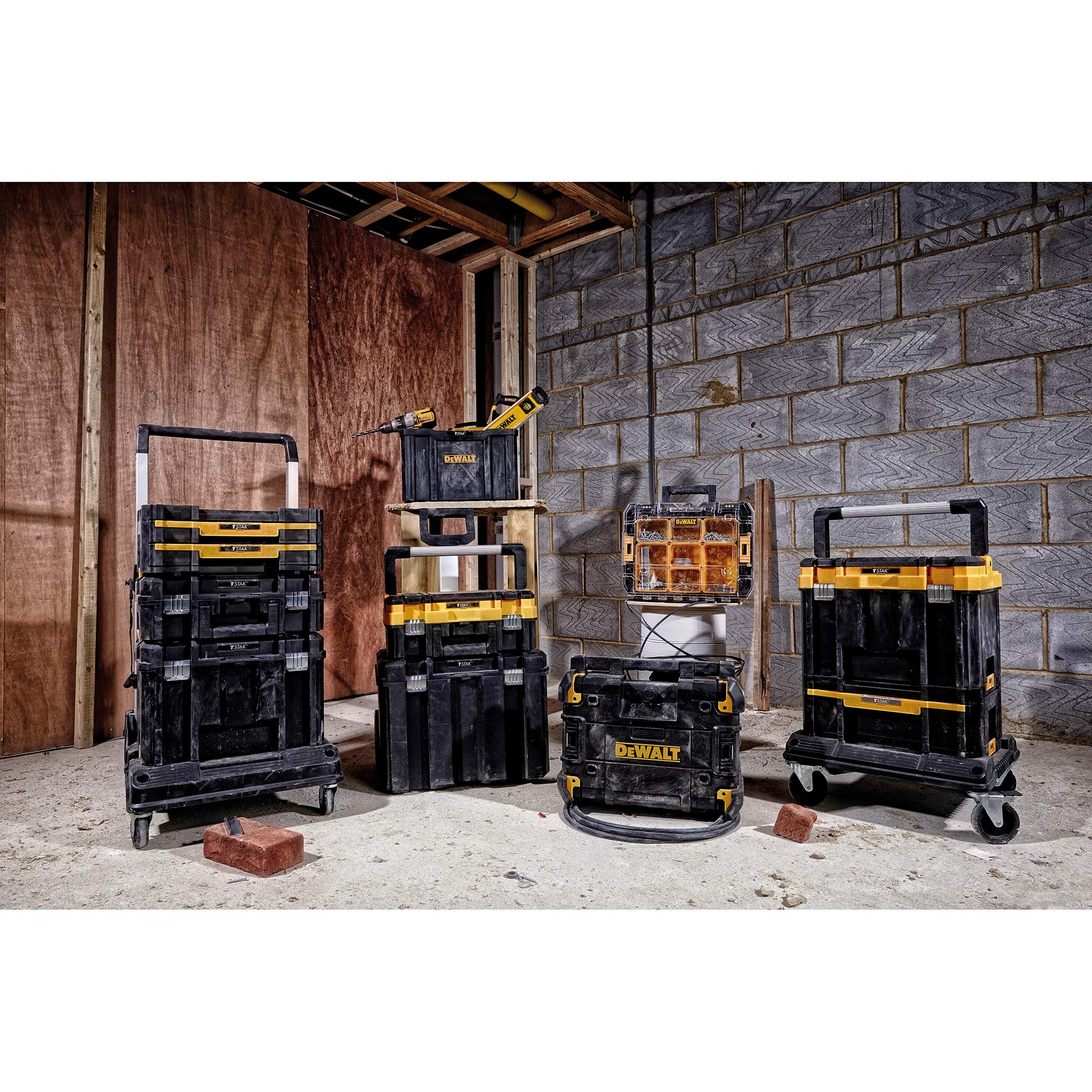 dewalt-dwst1-71196-trolley-tstak-con-2-ruedas-giratorias-360-y-freno-capacidad-1 image 8